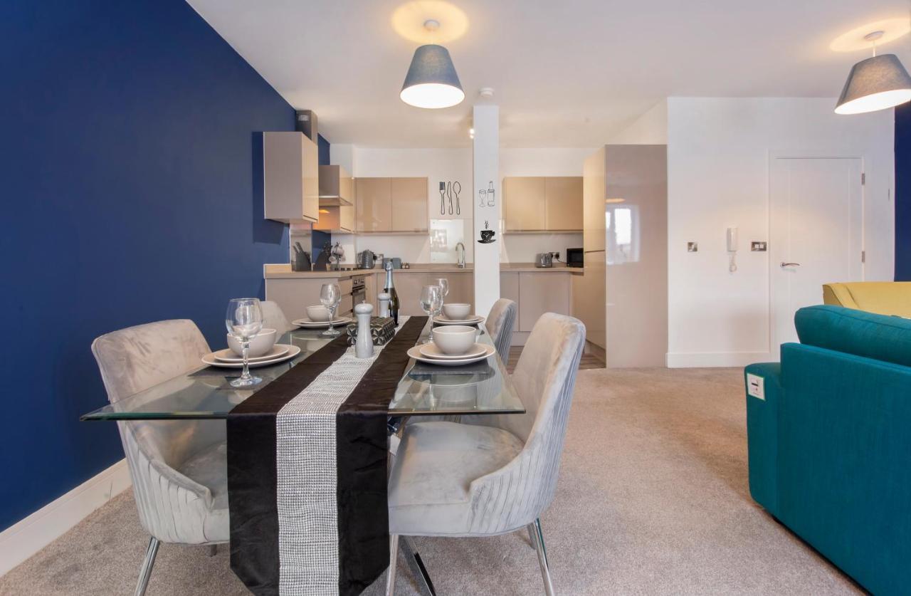 Luxury 2 Bedroom Near Centre *